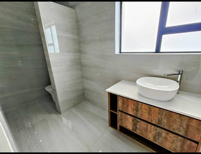 4 BEDROOM HOUSE FOR SALE IN FOUNTAINS ESTATE